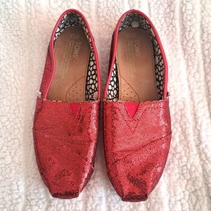 Women's Size 7.5 Red Glitter Toms Slip-on Shoes